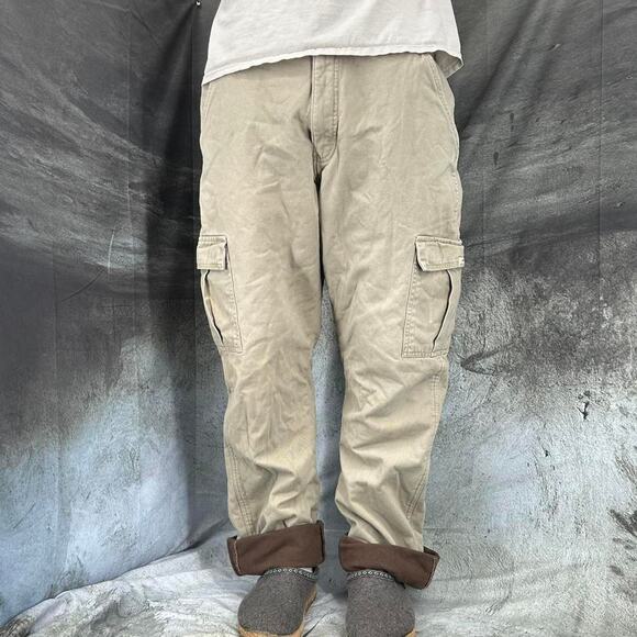 Y2K Insulated Wrangler Work cargo cold weather pants.  Baggy fit size 34 x 31 - Picture 3 of 8